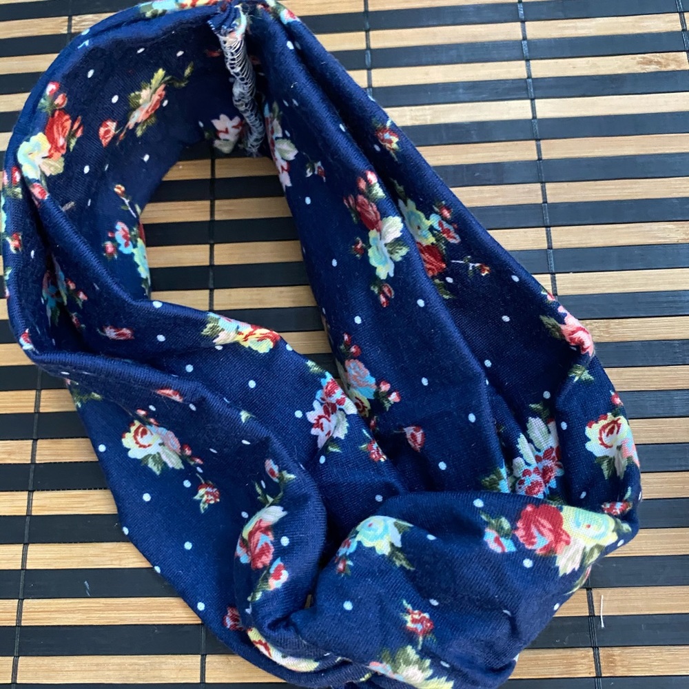 Blue floral knotted headband